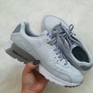Women's Nike Air Max 90 Ultra Essential